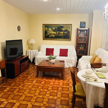 Family In Center Lägenhet