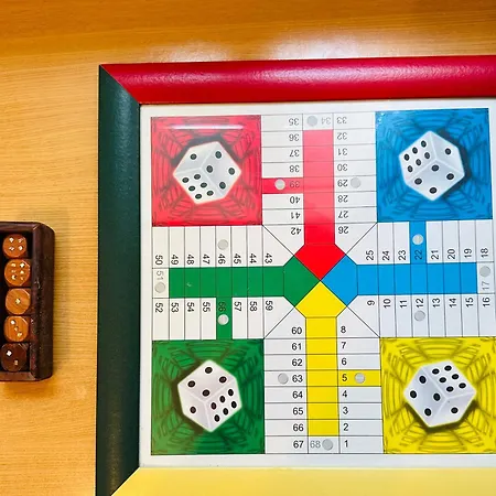 Family In Center Lägenhet